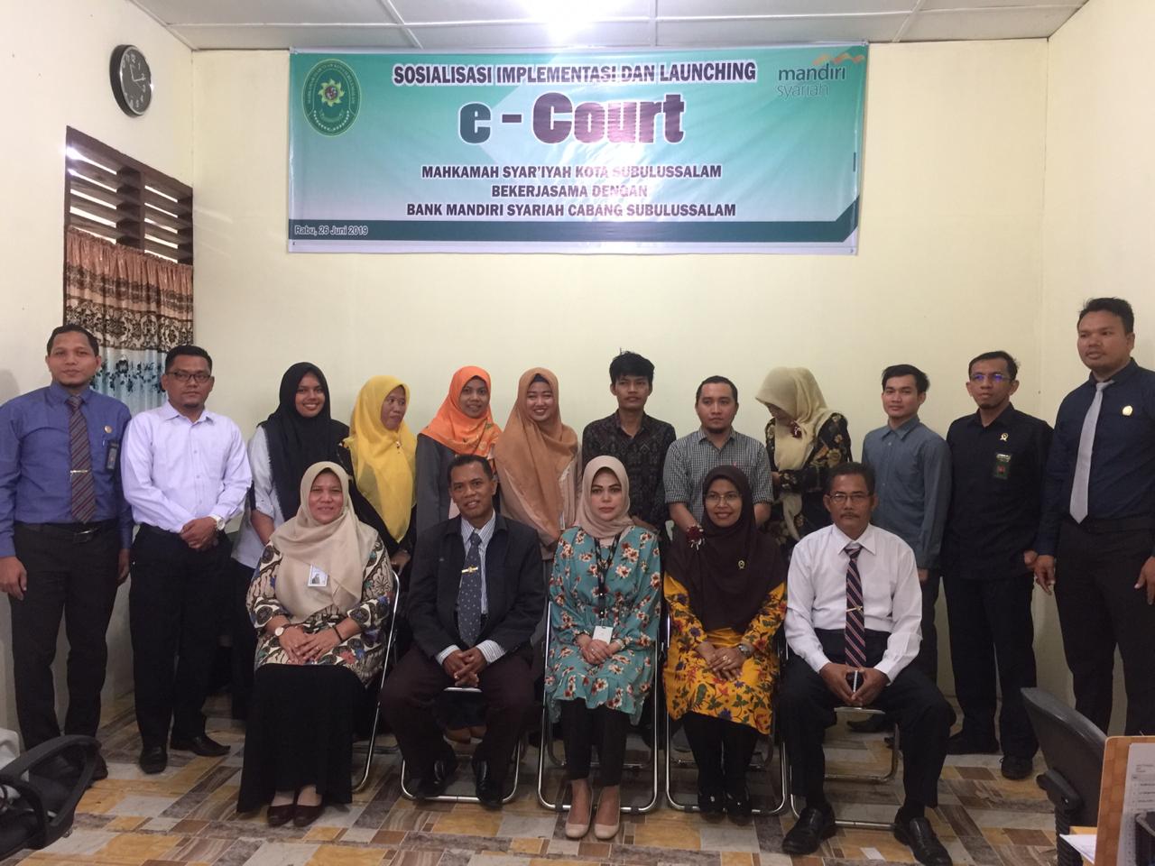 Foto bersama sosialisasi dan pengadilan2