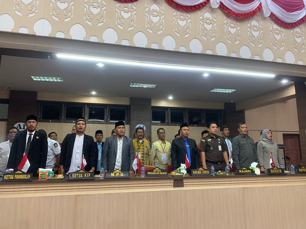 rapat paripurna